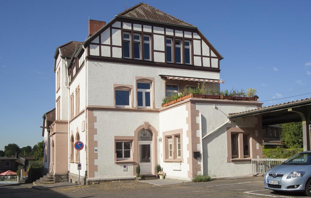 Pension Lok-Inn Walluf Exterior foto